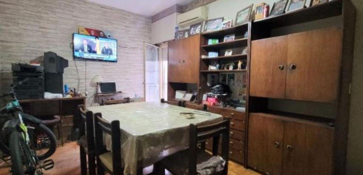 OPORTUNIDAD AMPLIO DEPTO DE 3 AMBIENTES, SE ESCUCHAN OFERTAS
