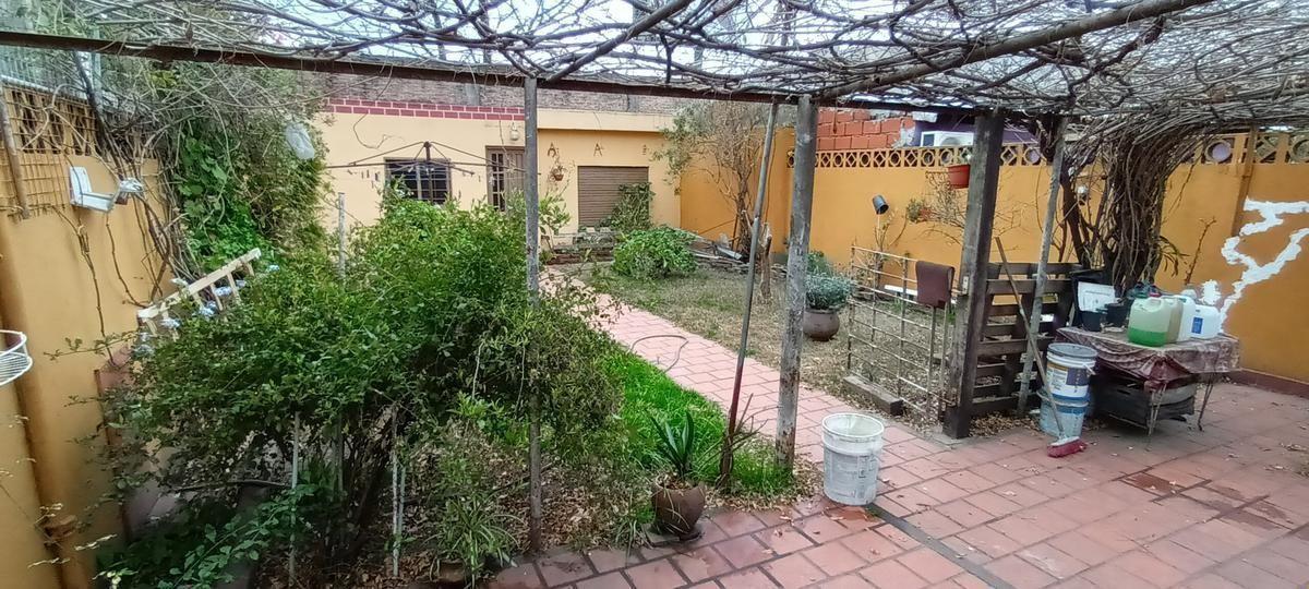OPORTUNIDAD VENTA CASA 3 AMBIENTES ESCUCHA OFERTA