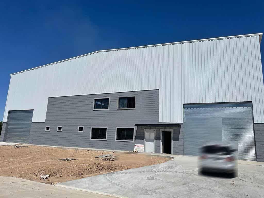 Nave Industrial a Estrenar 1280 m² Cubiertos 2150 m² Terreno 2