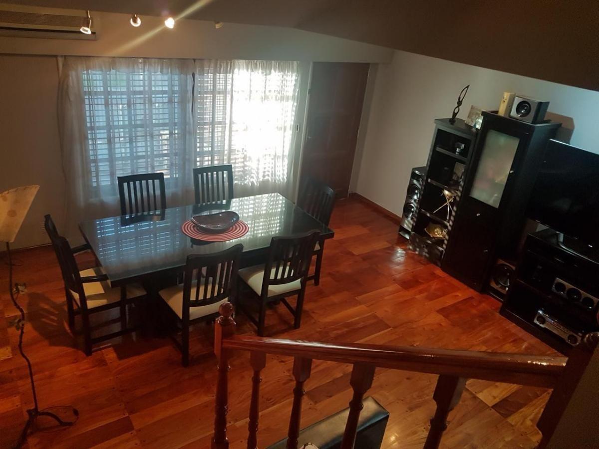 Foto de OPORTUNIDAD VENTA CHALET 4 AMBIENTES CON COCHERA Y PILETA, imagen 2
