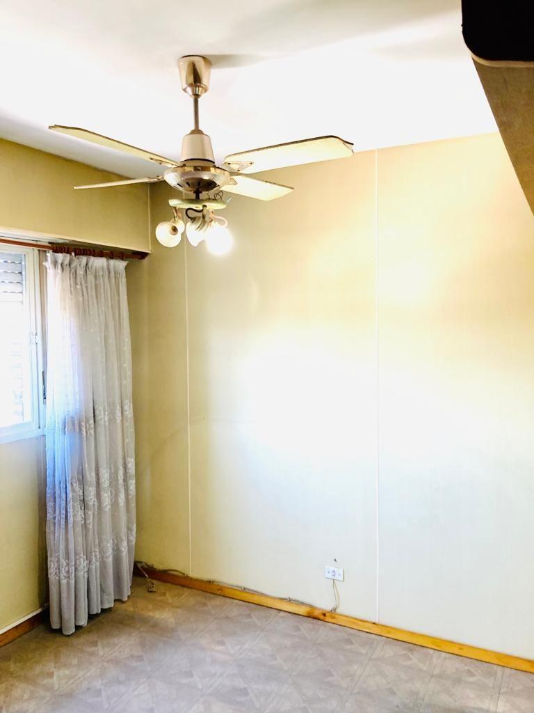 Foto de OPORTUNIDAD VENTA DEPARTAMENTO 2 AMBIENTES EN CASTELAR, MORO, imagen 3
