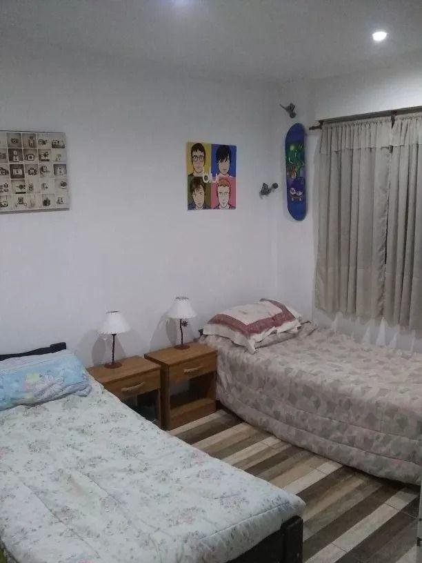 Foto de OPORTUNIDAD VENTA CASA DE 3 AMBIENTES EB CASTELAR MORON, imagen 2