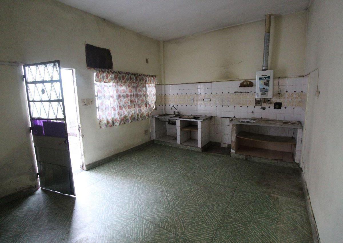 Foto de OPORTUNIDAD UNICA VENTA 4 AMBIENTES Y LOCAL ESCUCHA OFERTA, imagen 3