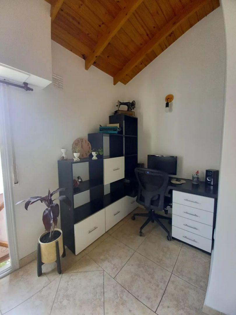 Foto de Venta Departamento 2 ambientes con cochera, escucho ofertas!, imagen 2