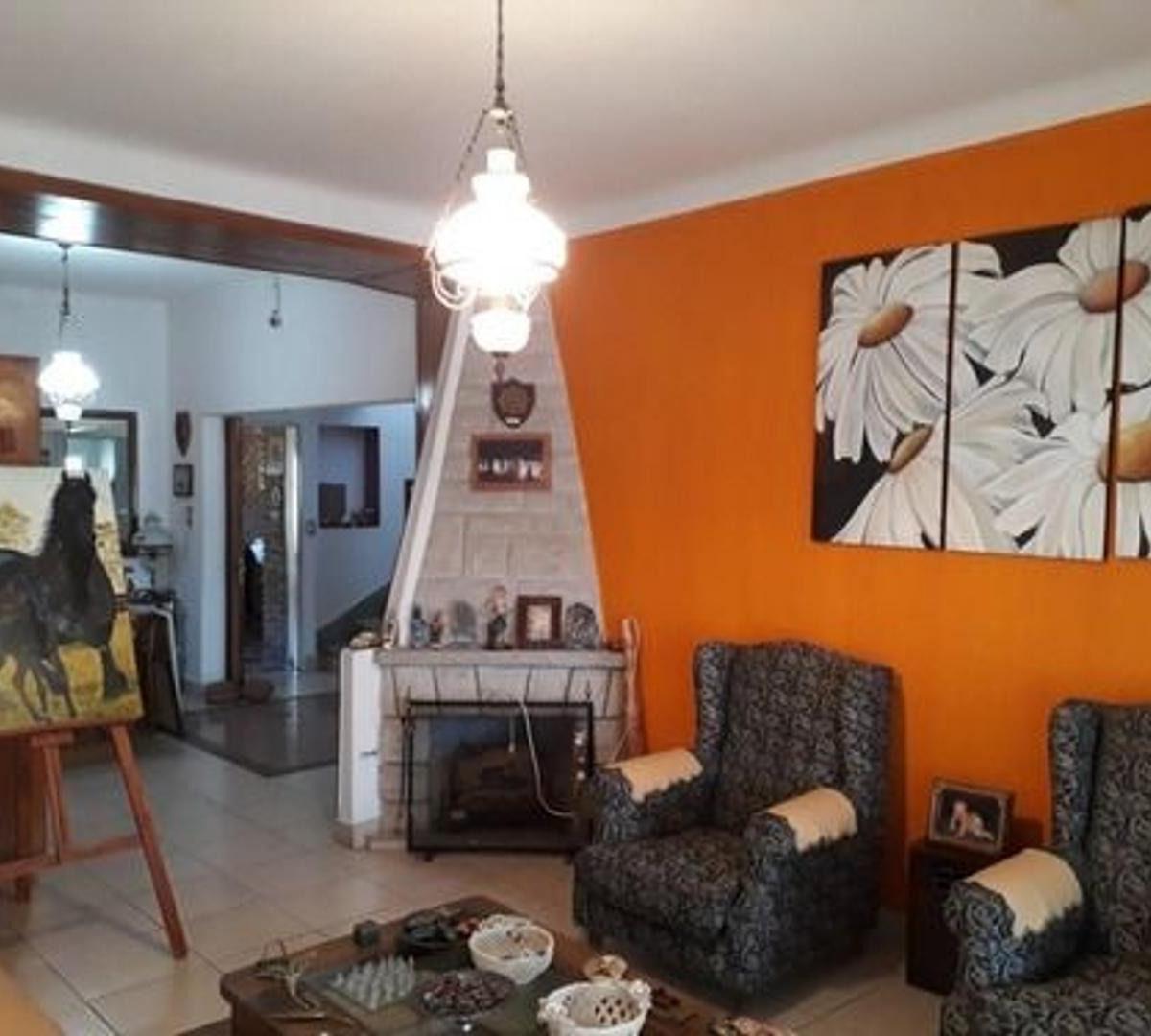 Venta Casa de 5 Ambientes, Escucho Ofertas! 5