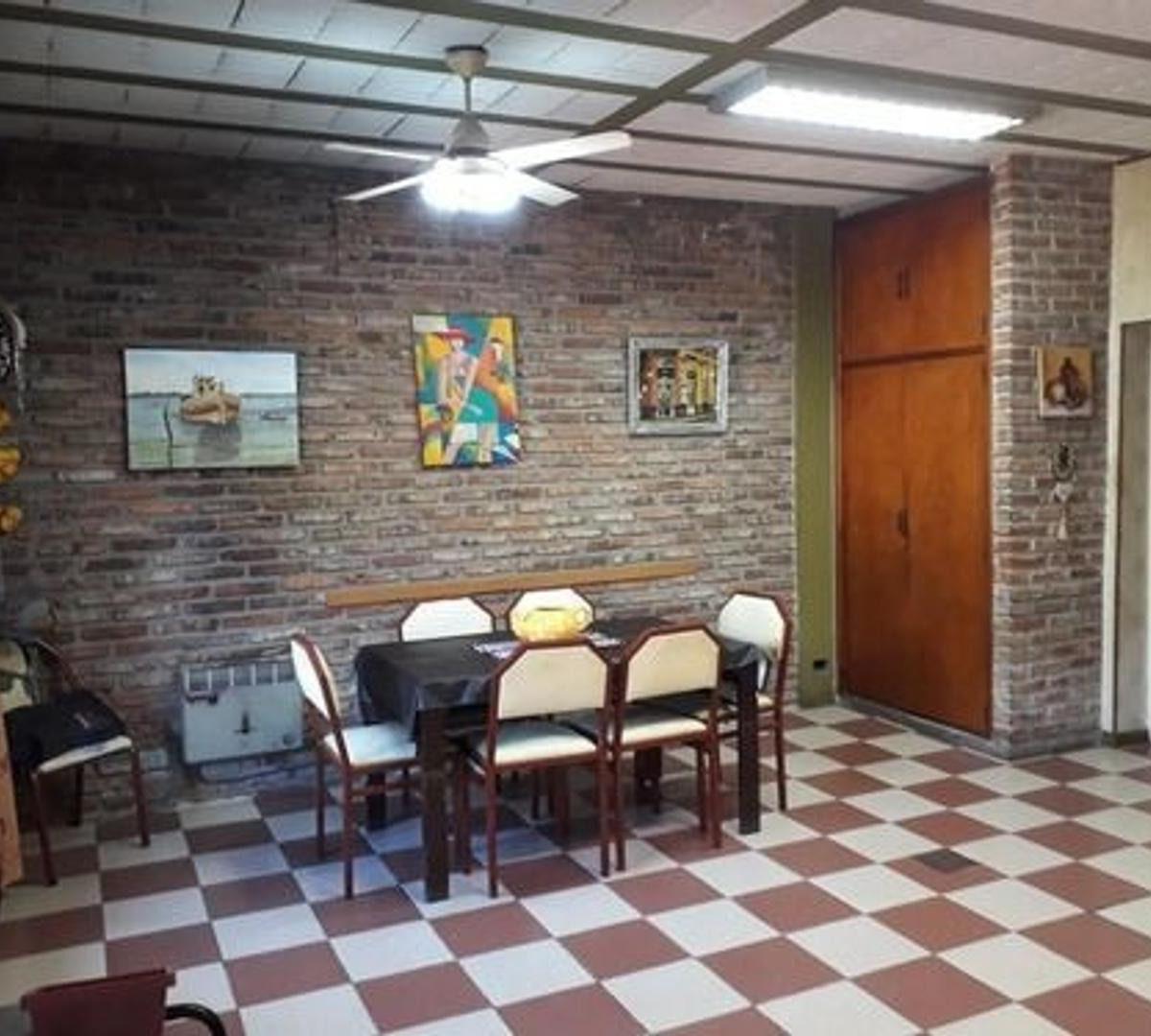 Venta Casa de 5 Ambientes, Escucho Ofertas! 1