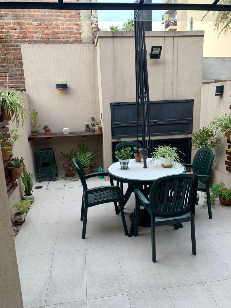 Venta Duplex 3 ambientes con patio, escucho ofertas!