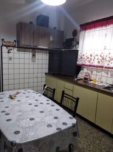 OPORTUNIDAD VENTA CASA 4 AMBIENTES CON PATIO