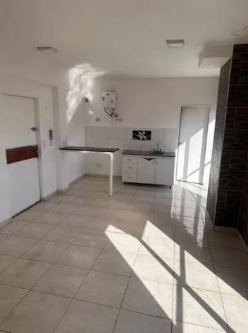 OPORTUNIDAD VENTA MONOAMBIENTE CON BALCON EN MORON