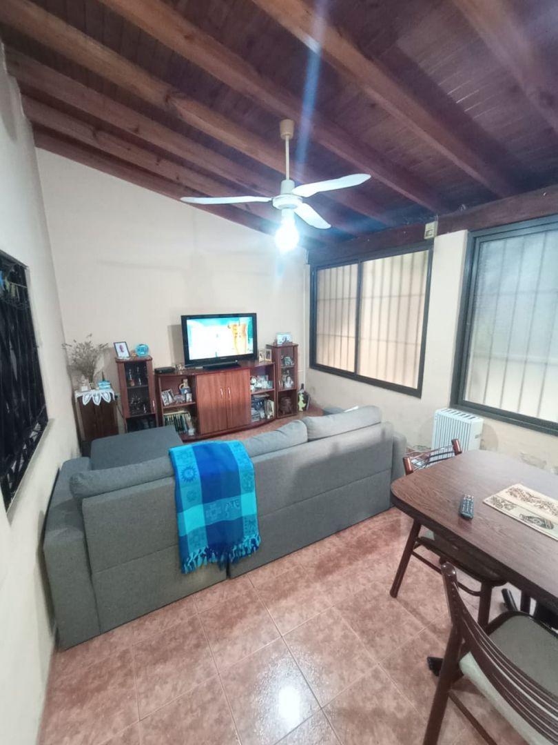 Foto de OPORTUNIDAD VENTA CASA 4 AMBIENTES ESCUCHA OFERTA, imagen 3