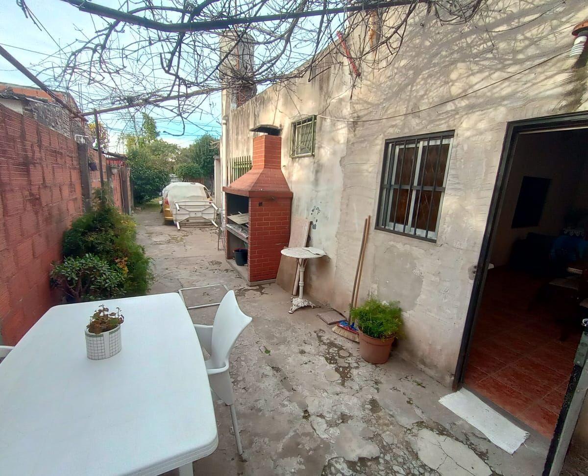 OPORTUNIDAD VENTA CASA 4 AMBIENTES ESCUCHA OFERTA