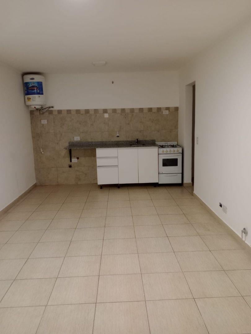 OPORTUNIDAD VENTA 2 AMBIENTES C TERRAZA PROPIA V. SARMIENTO
