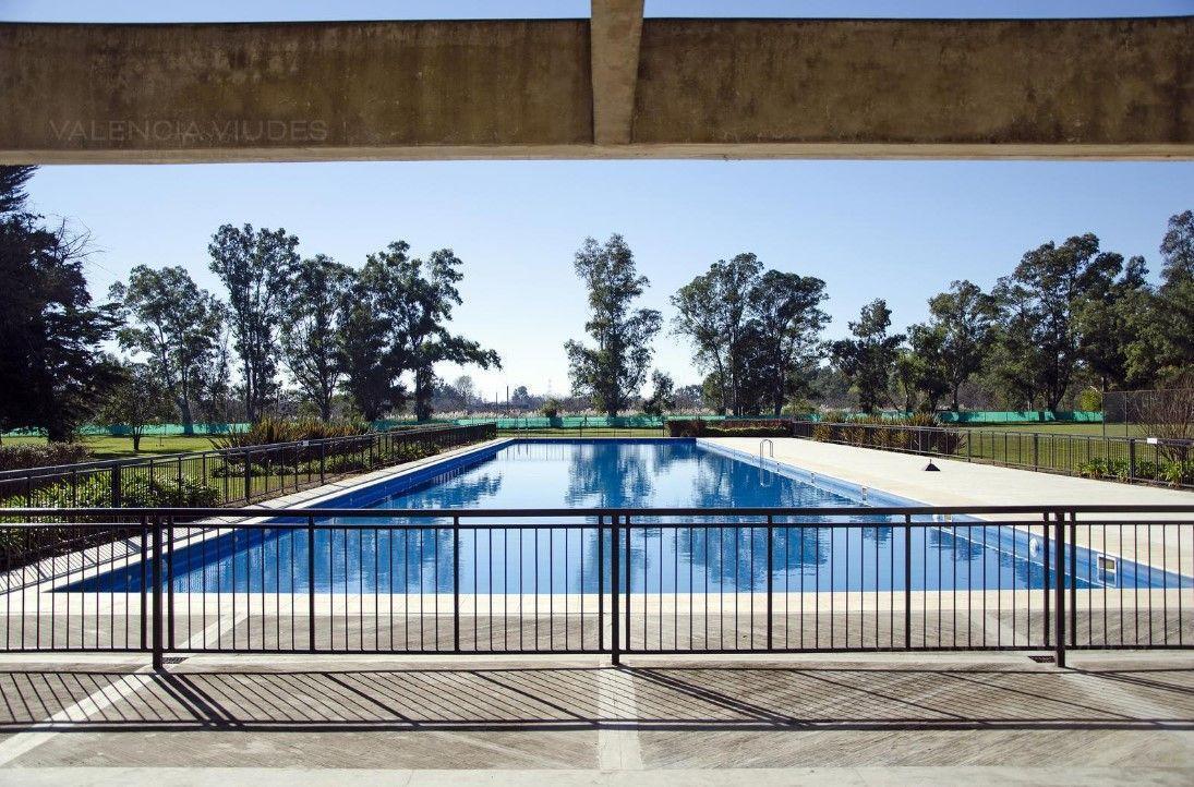 OPORTUNIDAD VENTA IMPORTANTE LOTE 820 M2 EN BARRIO CERRADO