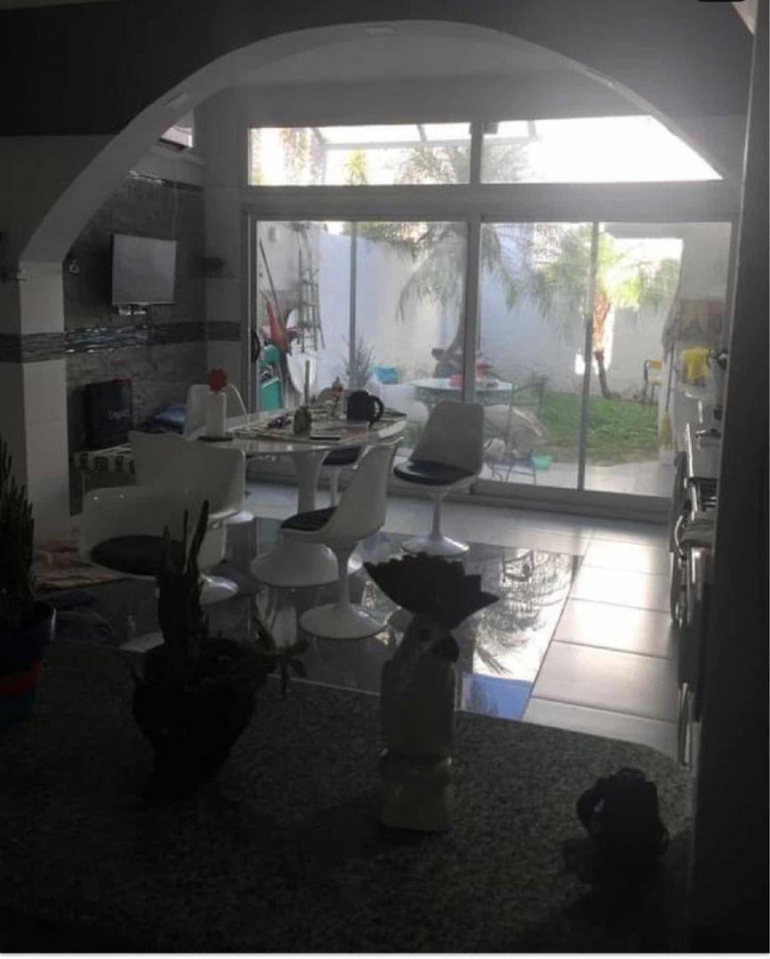 OPORTUNIDAD TRIPLEX 4 AMBIENTES ESCUCHA OFERTA