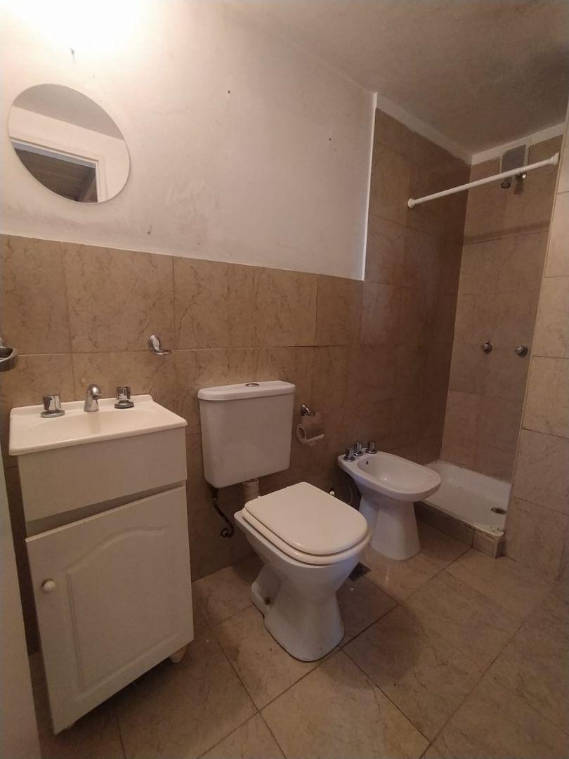 OPORTUNIDAD 2 AMBIENTES C POSIBILIDAD DE SUBDIVISION