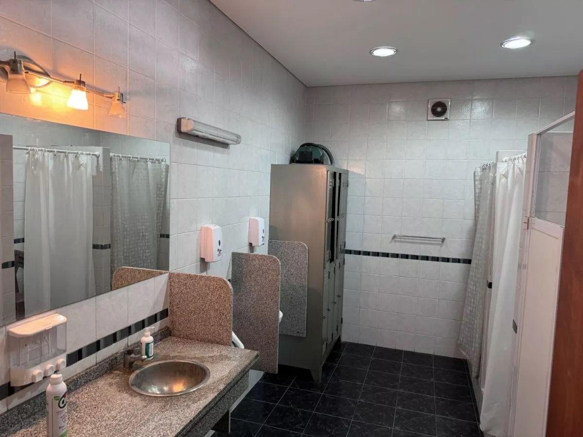 Oportunidad Venta Galpon Deposito con Oficinas en Castelar 4
