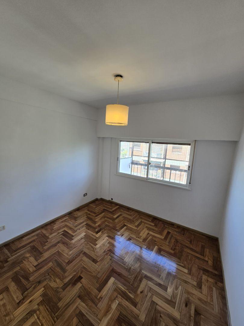Oportunidad Venta Departamento 3 Ambientes Frente a Plaza 5