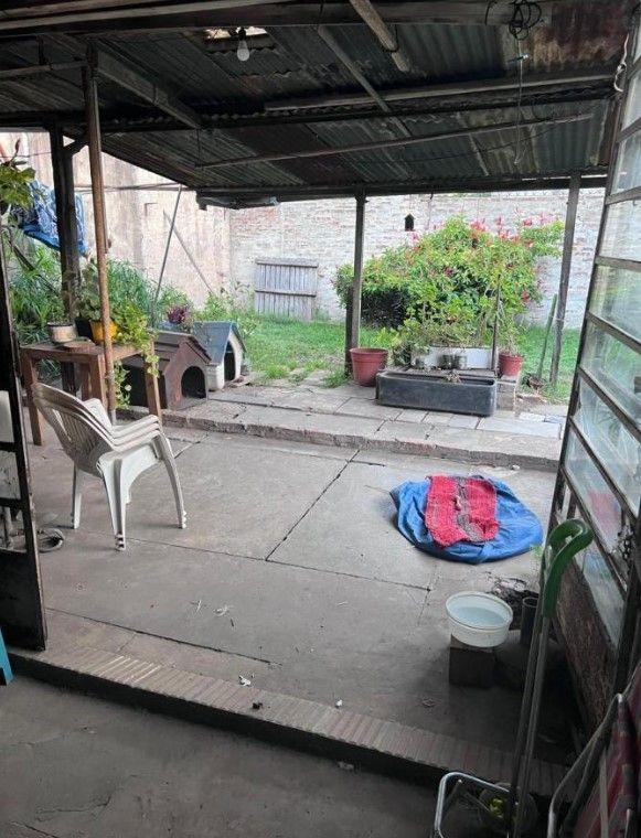 OPORTUNIDAD CASA 3 AMB C FONDO A RECICLAR HAEDO