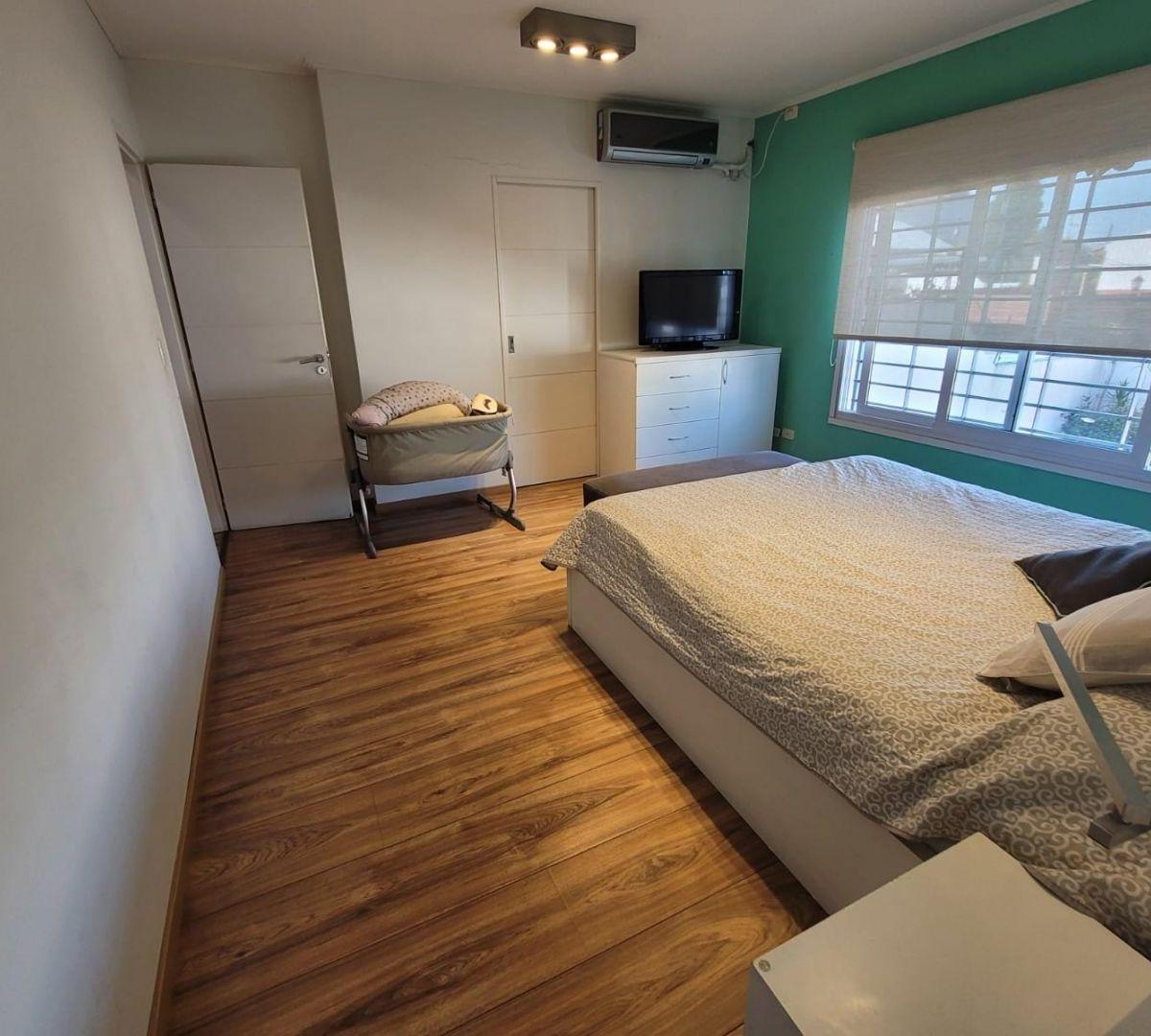 OPORTUNIDAD VENTA CASA 6 AMBIENTES ESCUCHA OFERTA