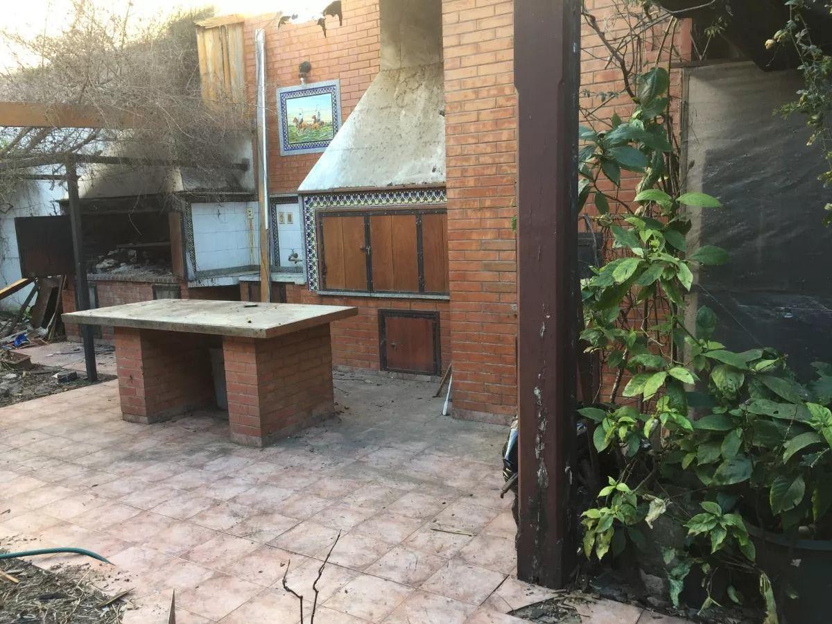 OPORTUNIDAD VENTA CASA 4 AMBIENTES ESCUCHA OFERTA