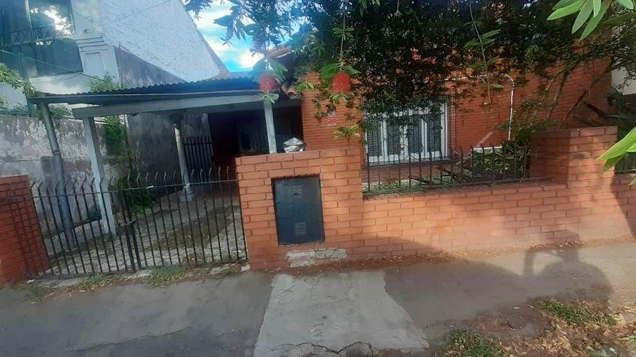 OPORTUNIDAD CASA 3 AMB C FONDO LIBRE COCHERA ESCUCHA OFERTA
