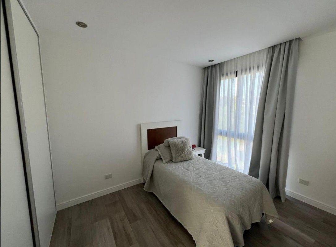 OPORTUNIDAD VENTA CASA 6 AMBIENTES EN BARRIO PRIVADO