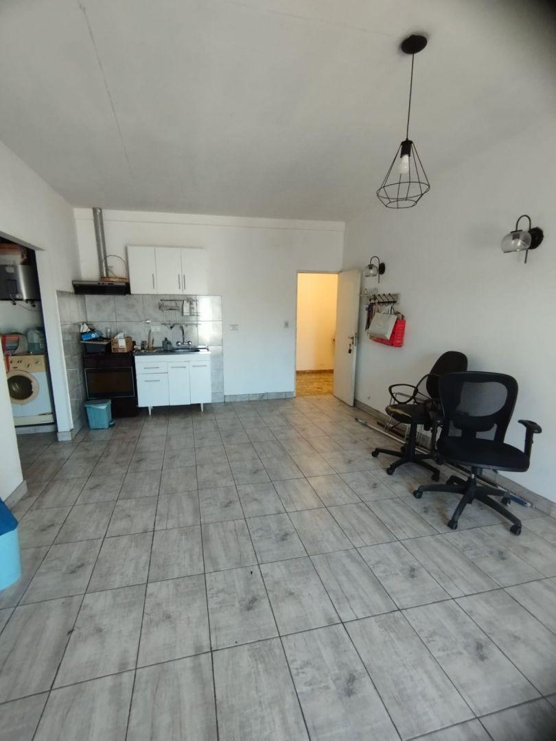 Vendo Depto Tipo PH 2 Ambientes Excelente Escucha Oferta 4
