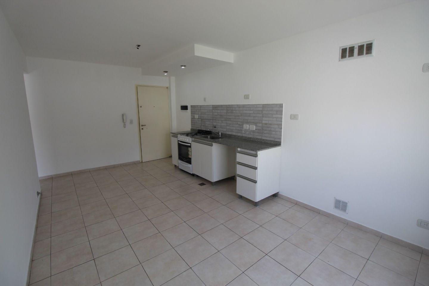Foto de OPORTUNIDAD VENTA DEPARTAMENTO DOS AMBIENTES CON COCHERA MORON, imagen 3