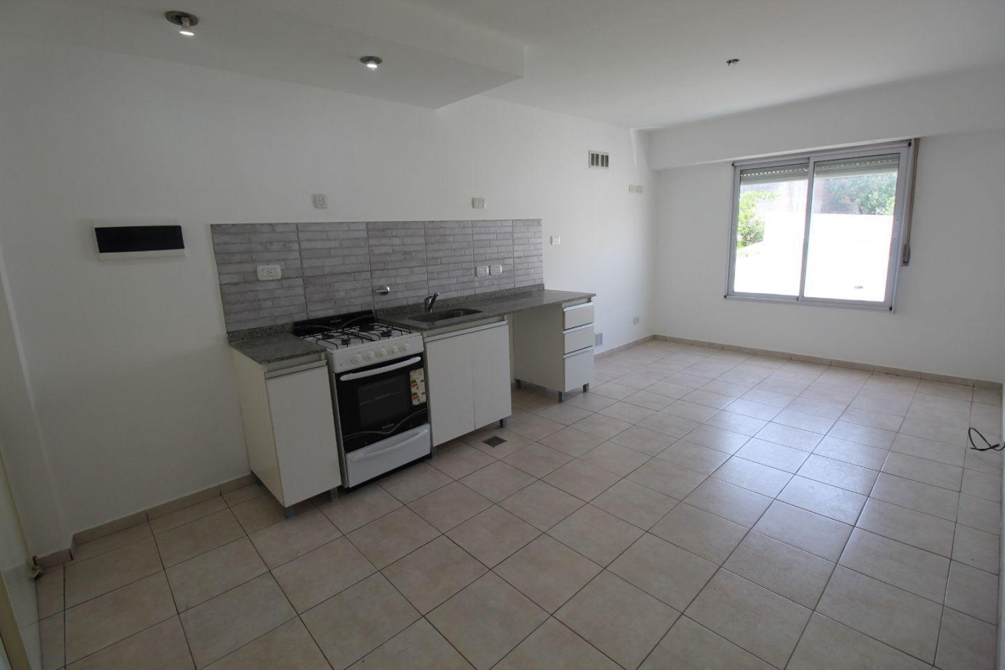 Foto de OPORTUNIDAD VENTA DEPARTAMENTO DOS AMBIENTES CON COCHERA MORON, imagen 4