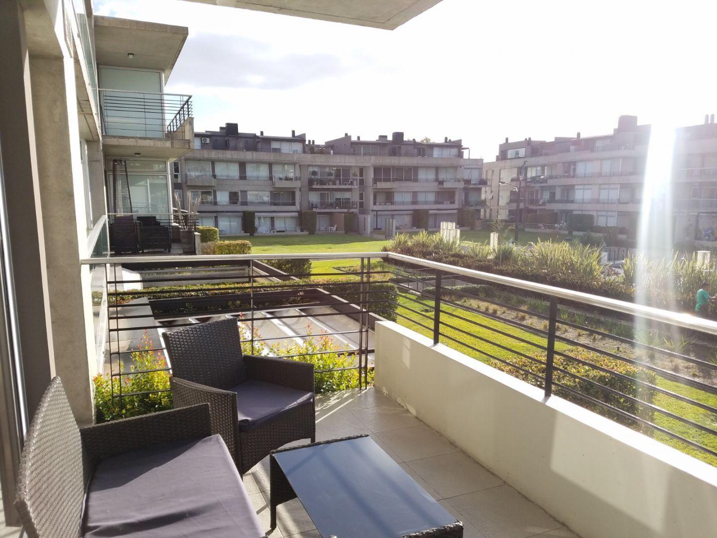 Foto de OPORTUNIDAD VILANOVA 2AMB CON COCHERA VISTA PILETA!, imagen 2