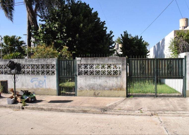 OPORTUNIDAD VENTA CASA C AMPLIO JARDIN LOTE 10 X 30 ESCUCHA OFERTAS