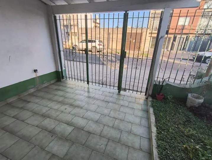 OPORTUNIDAD CASA LOTE PROPIO 8 X 27 M2 IDEAL CONSTRUCTOR ESCUCHA OFERTAS 4