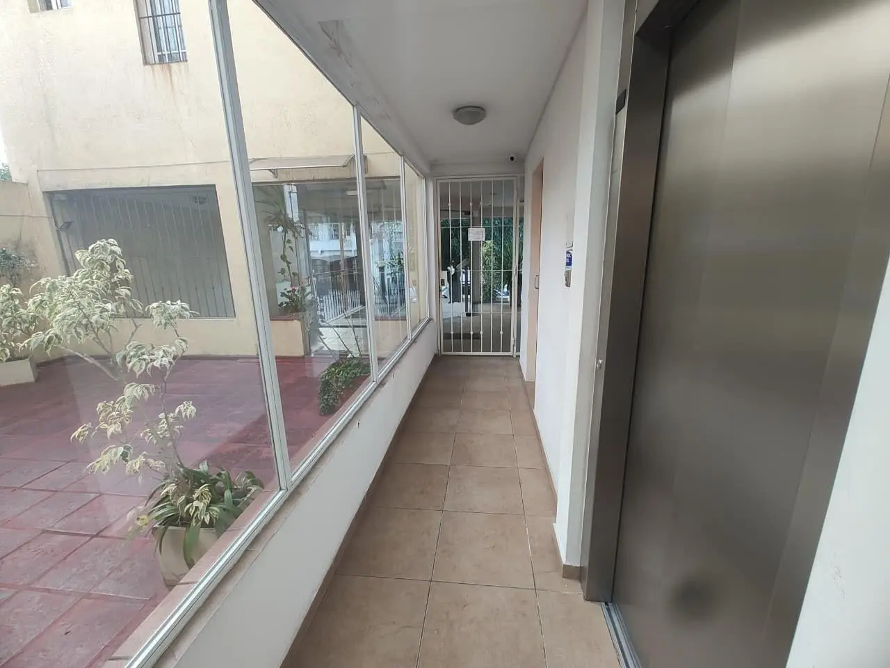 OPORTUNIDAD RAMOS CENTRO 2 AMB CON PATIO Y COCHERA ! 2