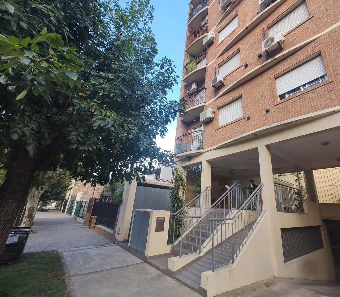 OPORTUNIDAD RAMOS CENTRO 2 AMB CON PATIO Y COCHERA ! 3
