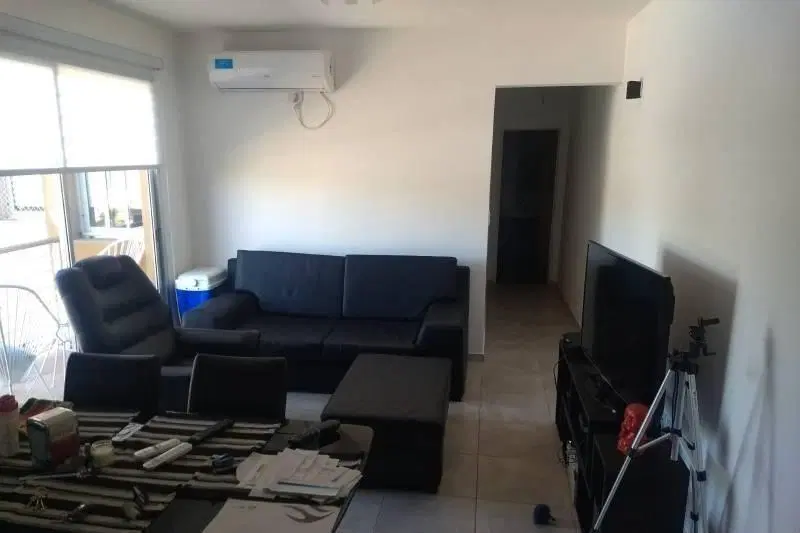 2 AMBIENTES CON COCHERA ESCUCHA OFERTA 2