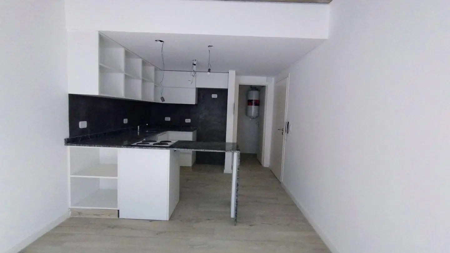 A ESTRENAR EXCELENTE MONOAMBIENTE CON BALCON 5