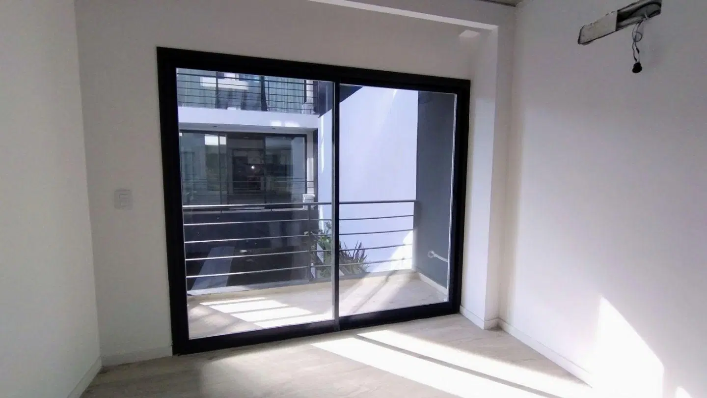 A ESTRENAR EXCELENTE MONOAMBIENTE CON BALCON 2