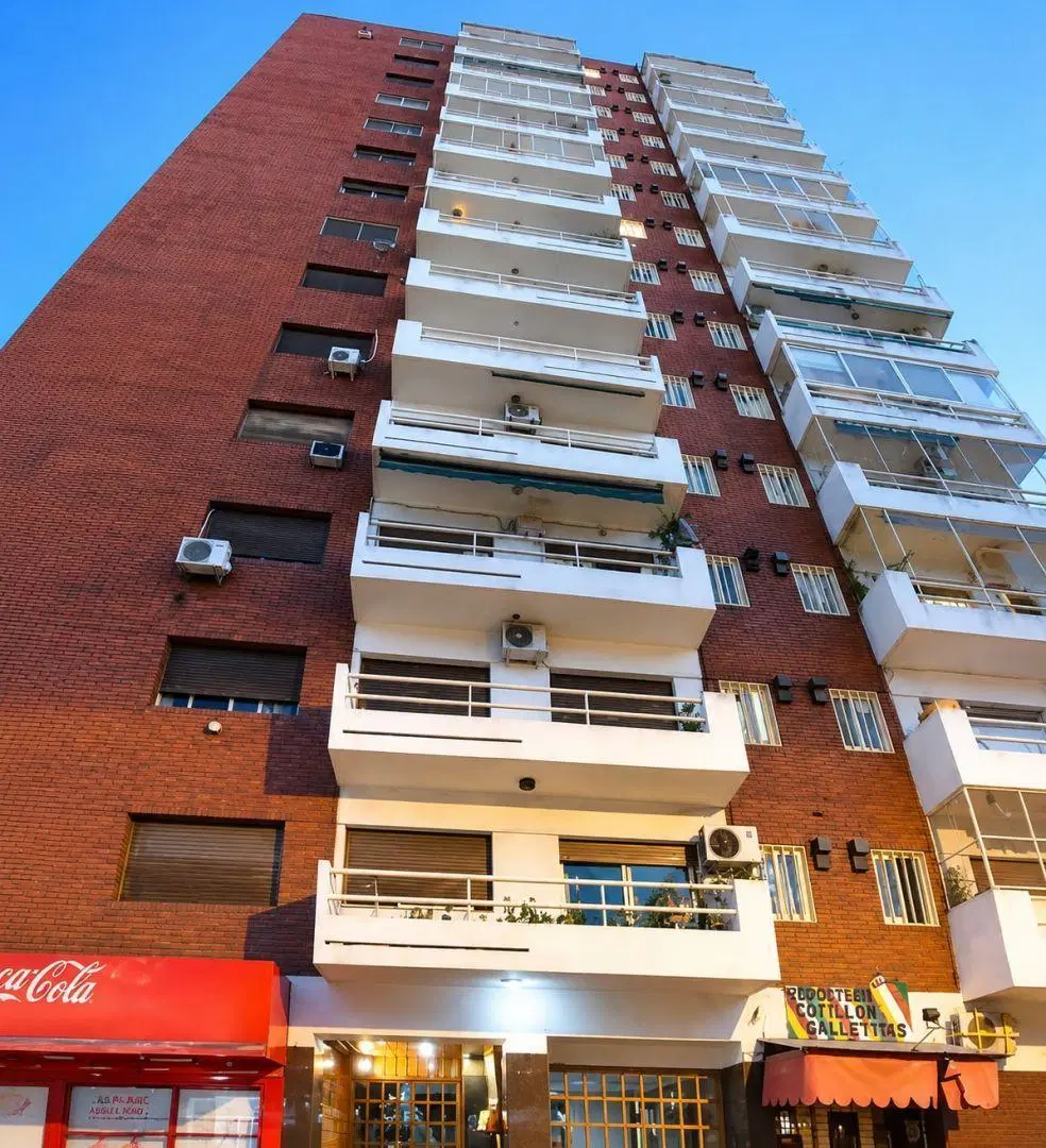 EXCELENTE DEPARTAMENTO 3 AMBIENTES ESCUCHA OFERTAS 3