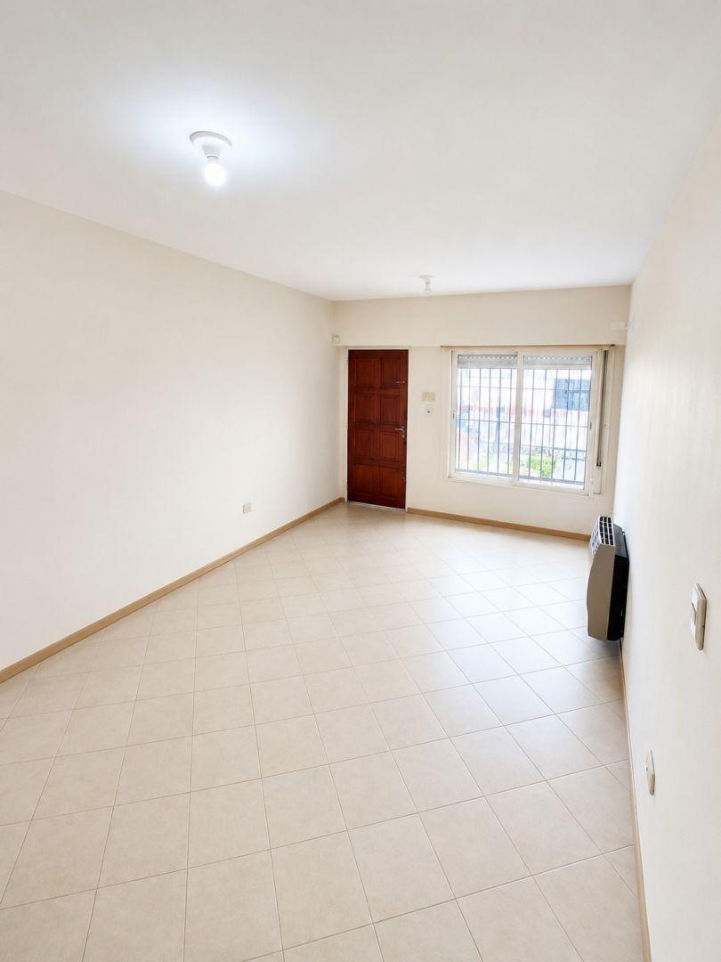 Foto de OPORTUNIDAD VENTA DUPLEX 3 AMB CON COCHERA Y FONDOO, imagen 2