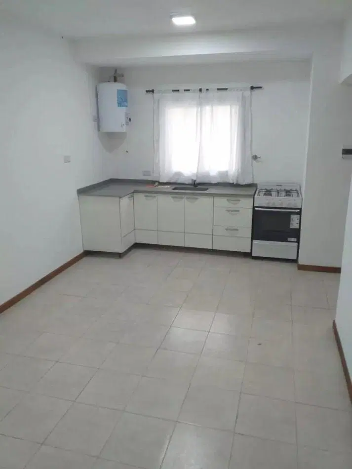 OPORTUNIDAD VENTA DEPTO 2 AMB CON PILETA SUM Y COCHERAS ESCUCHA OFERTAS 1