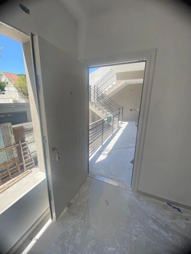 OPORTUNIDAD 2 1/2 AMB CON PATIO A ESTRENAR 3