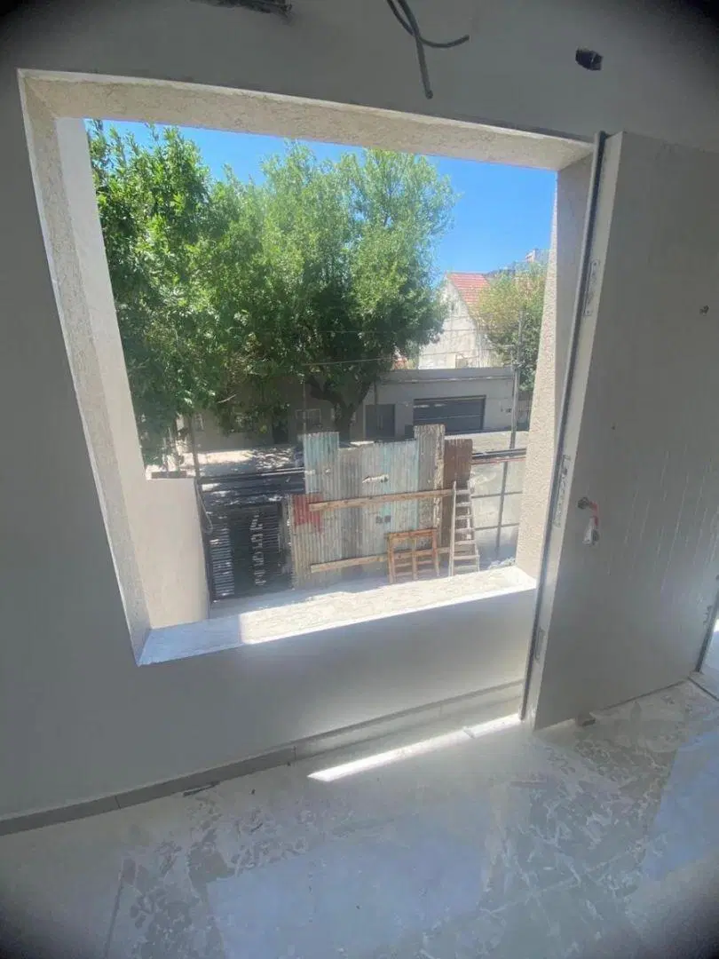 OPORTUNIDAD 2 1/2 AMB CON PATIO A ESTRENAR 8