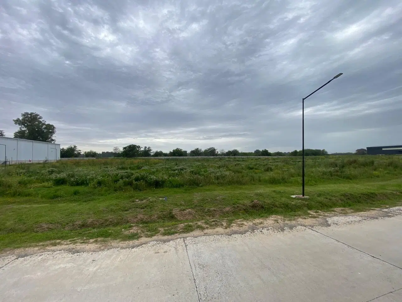 OPORTUNIDAD VENTA PARQUE INDUSTRIAL MORENO 2 ESCUCHA OFERTA 7