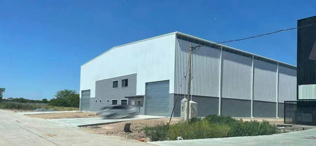 Nave Industrial A ESTRENAR 1280 M2 CUBIERTOS ESCUCHA OFERTA 2