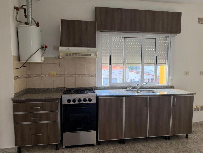 Foto de OPORTUNIDAD VENTA DPTO 2 AMB SAN JUSTO CENTRO PARA INVERSION O VIVIENDA, imagen 2