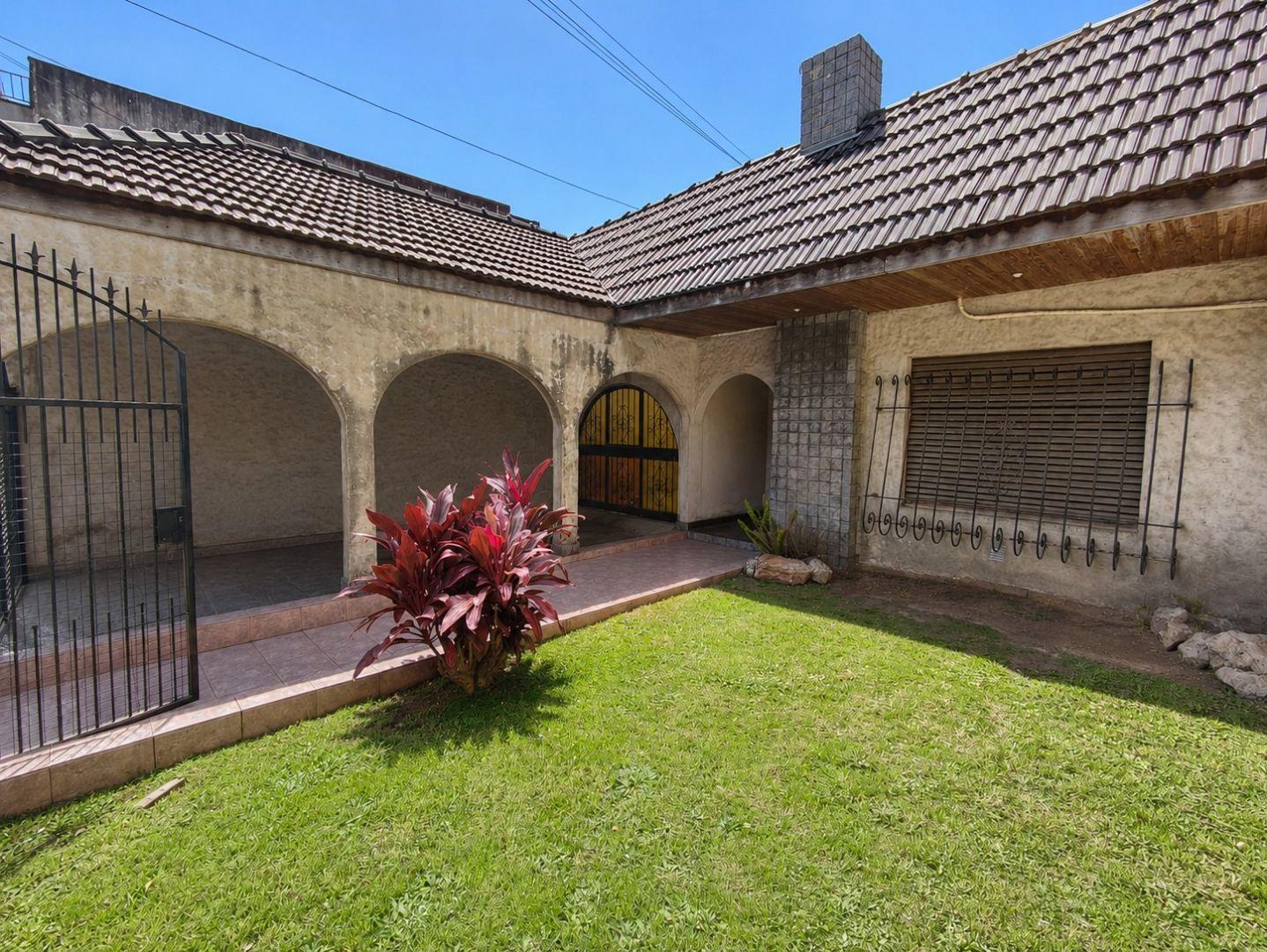Foto de OPORTUNIDAD VENTA CHALET 3 AMBIENTES ESCUCHA OFERTAS, imagen 1
