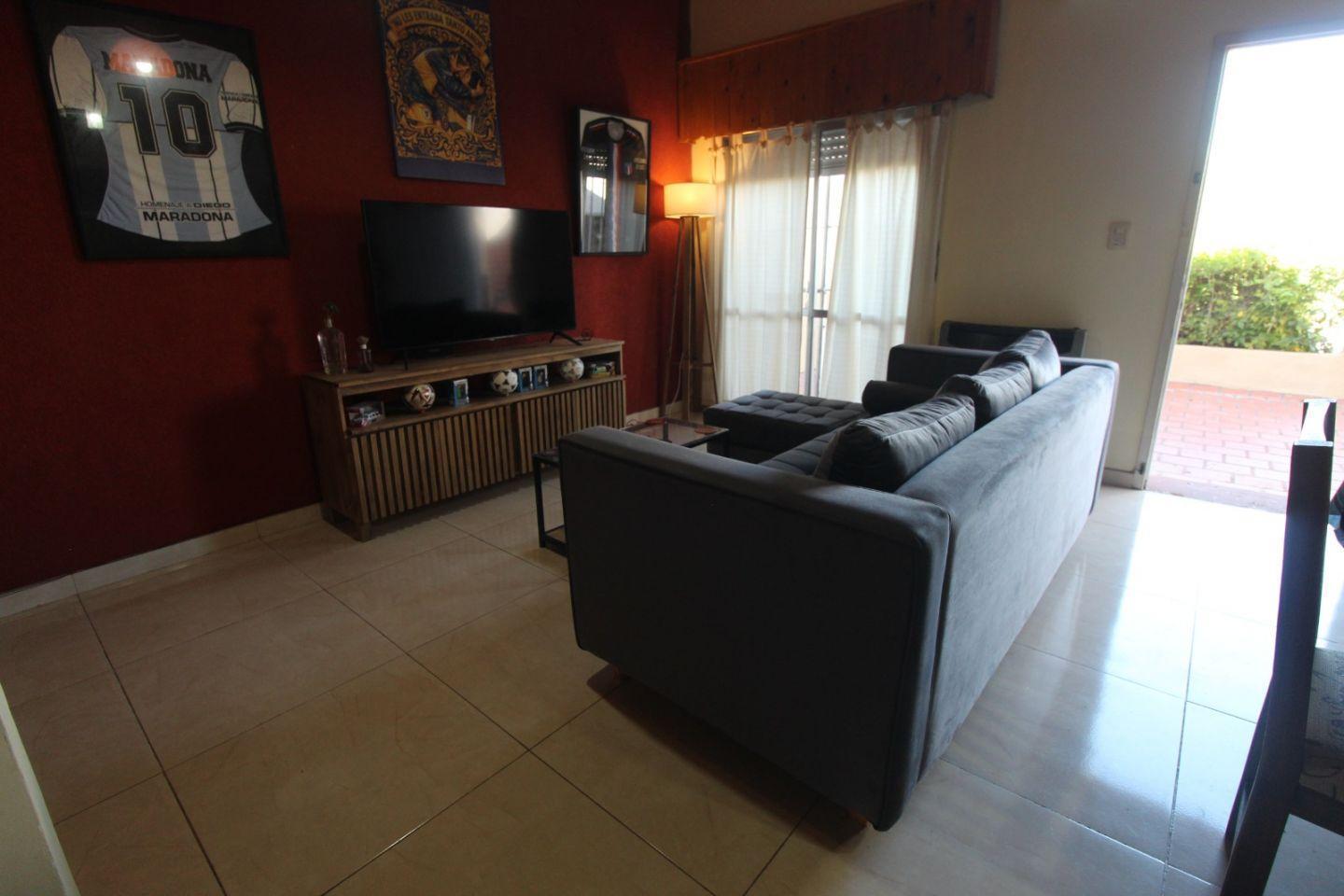 Foto de OPORTUNIDAD VENTA CASA 4 AMB C JARDIN + DPTO 2 AMB C TERRAZA ECXELENTE, imagen 1