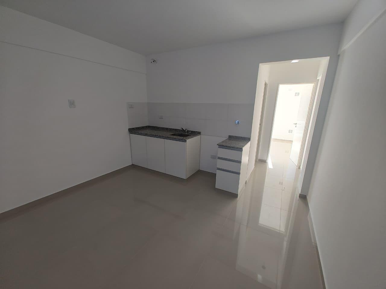Foto de OPORTUNIDAD 2 AMBIENTES CENTRO DE VILLA LUZURIAGA, imagen 3