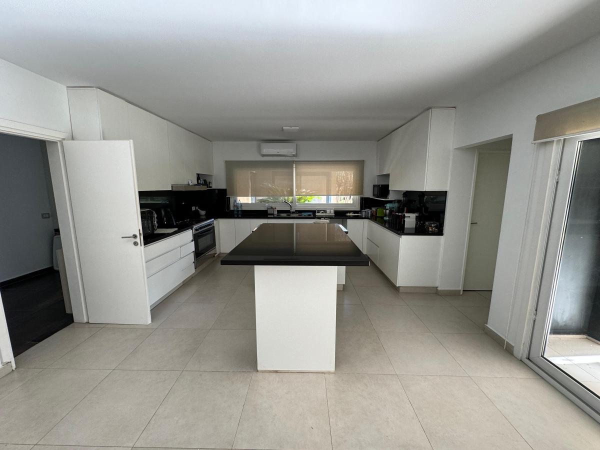 Muy Linda Casa en Alquiler o Venta en Ayres de Pilar 1