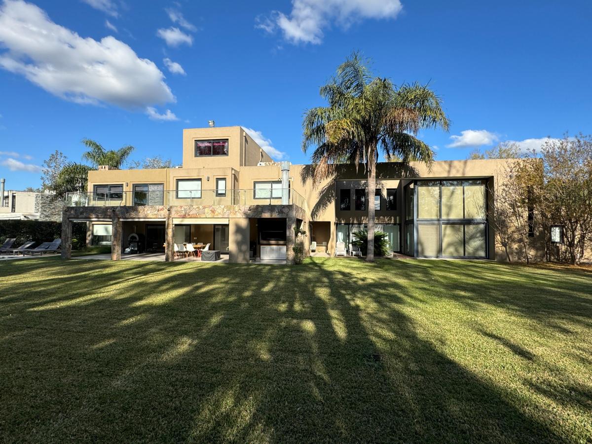 Muy Linda Casa en Alquiler o Venta en Ayres de Pilar 3